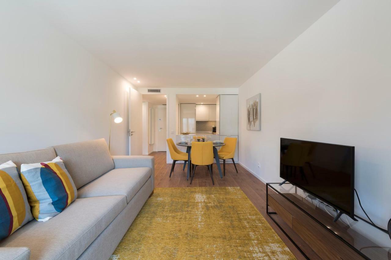 פורטו Lovelystay - Downtown Balcony Apartment With Free Parking מראה חיצוני תמונה