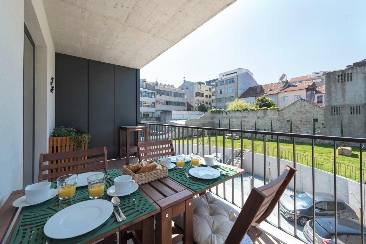פורטו Lovelystay - Downtown Balcony Apartment With Free Parking מראה חיצוני תמונה